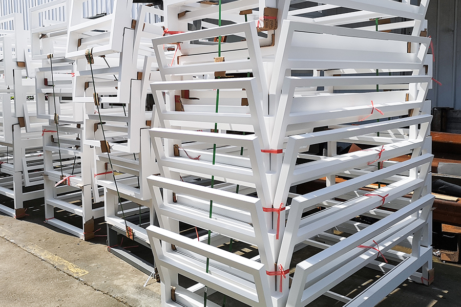 Egyedi acélszerkezetek