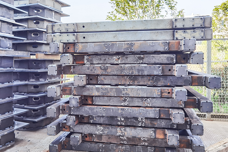 Egyedi acélszerkezetek